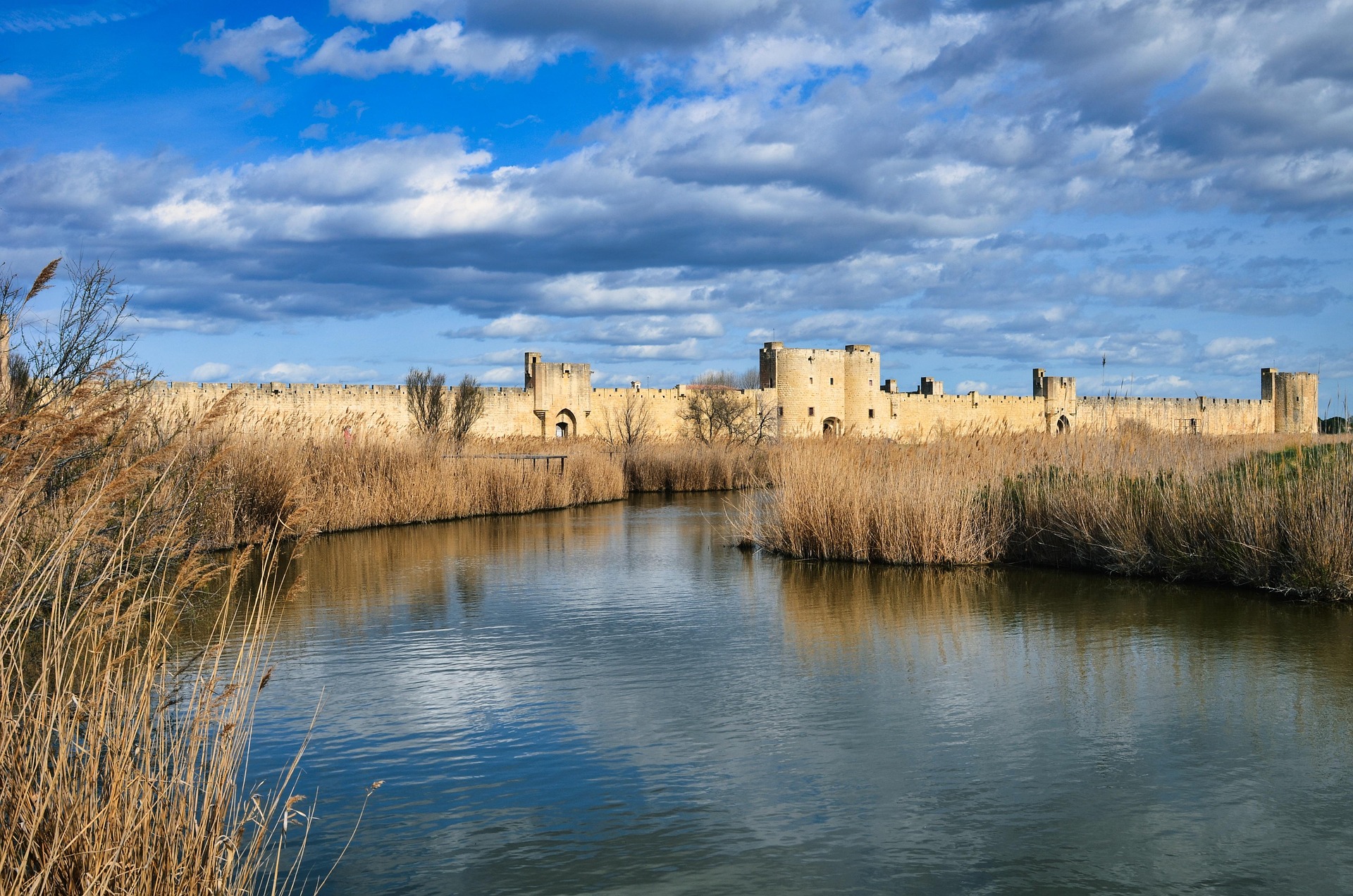 1°giorno: RIVIERA LIGURE – AIGUES MORTES – ZONA ARLES