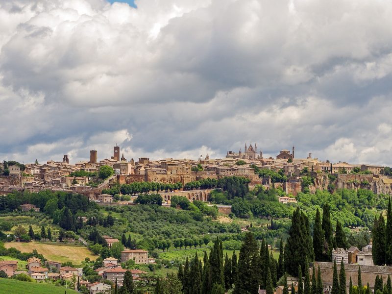 LAGO DI BOLSENA CIVITA DI BAGNOREGIO Con visita di Orvieto DAL 31 MAGGIO AL 02 GIUGNO 2026